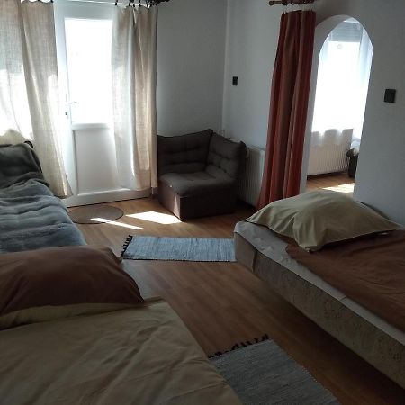Amira Apartman Балатонлелле Экстерьер фото
