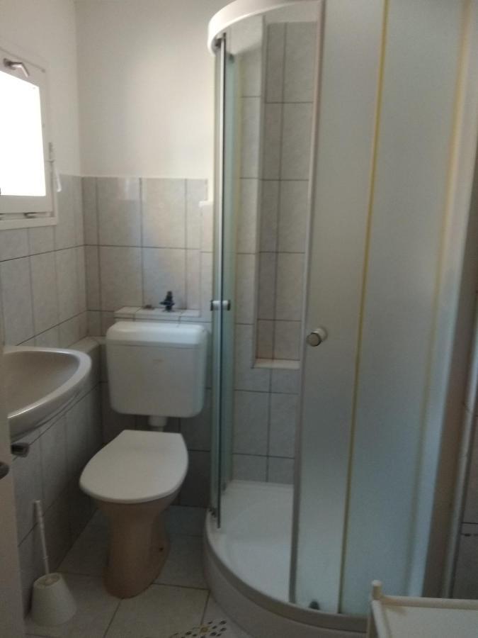Amira Apartman Балатонлелле Экстерьер фото